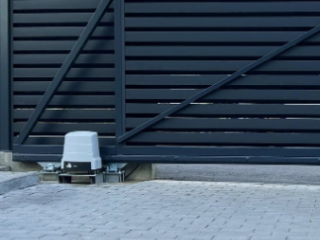 TOP 5 dažniausiai pasirenkamos stumdomų kiemo vartų automatikos